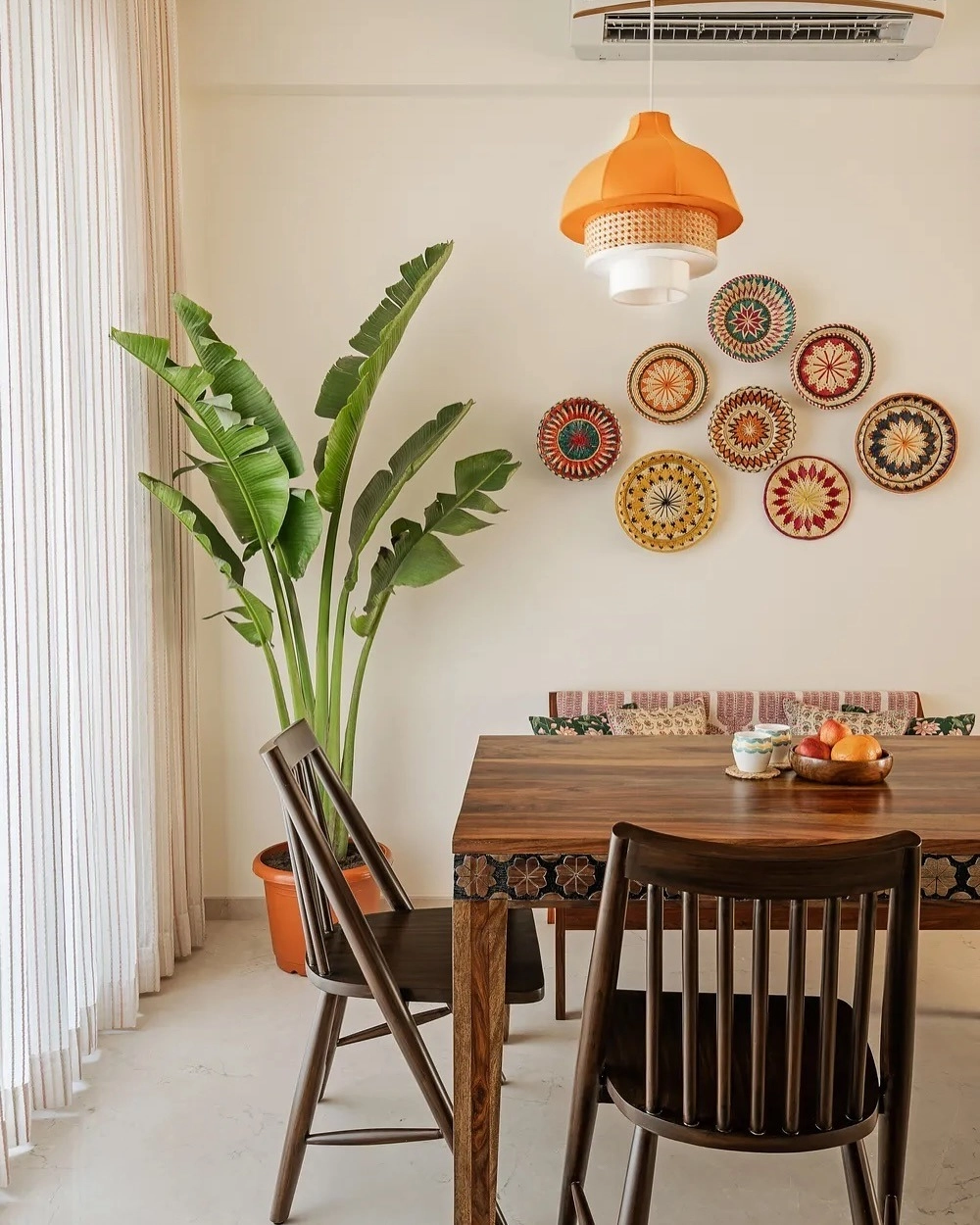 Thiết kế bàn ăn đẹp 4 ghế nhỏ gọn tiết kiệm diện tích tối đa