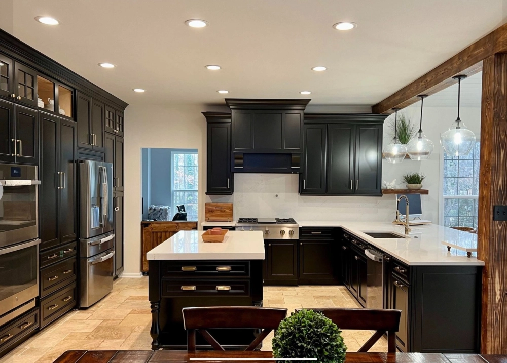 Bố trí bộ bàn ăn cho bếp chữ l hài hòa và ấm cúng