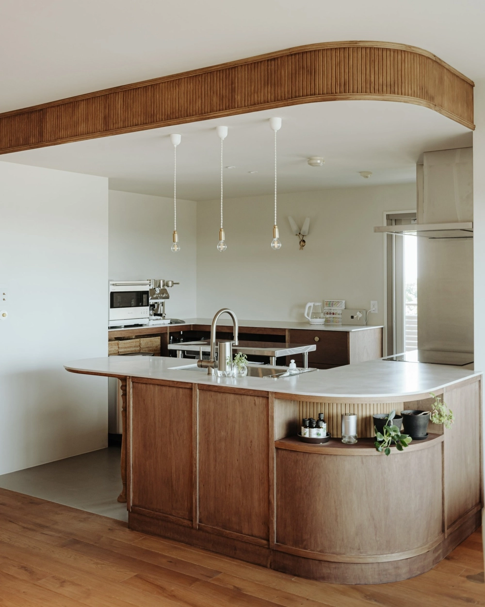 Cách sắp xếp hợp phong thủy bếp chữ l mang lại tài lộc