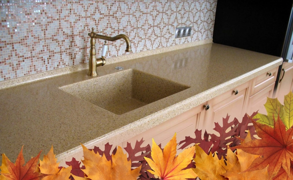 Bề mặt đá bàn bếp được xử lý chống thấm nước hiệu quả