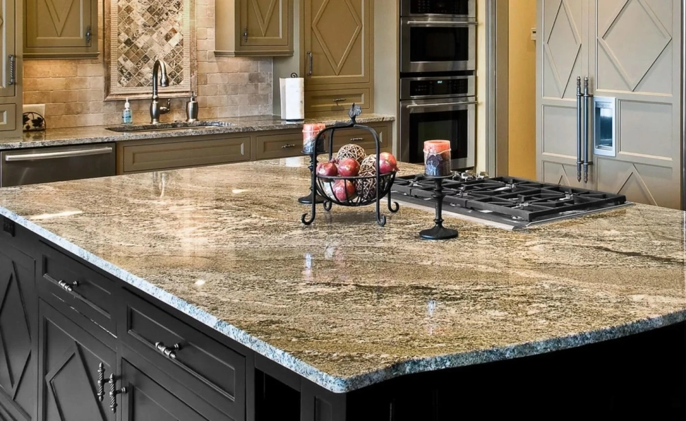 Bếp chữ L hiện đại ốp đá granite tự nhiên độ bền cao