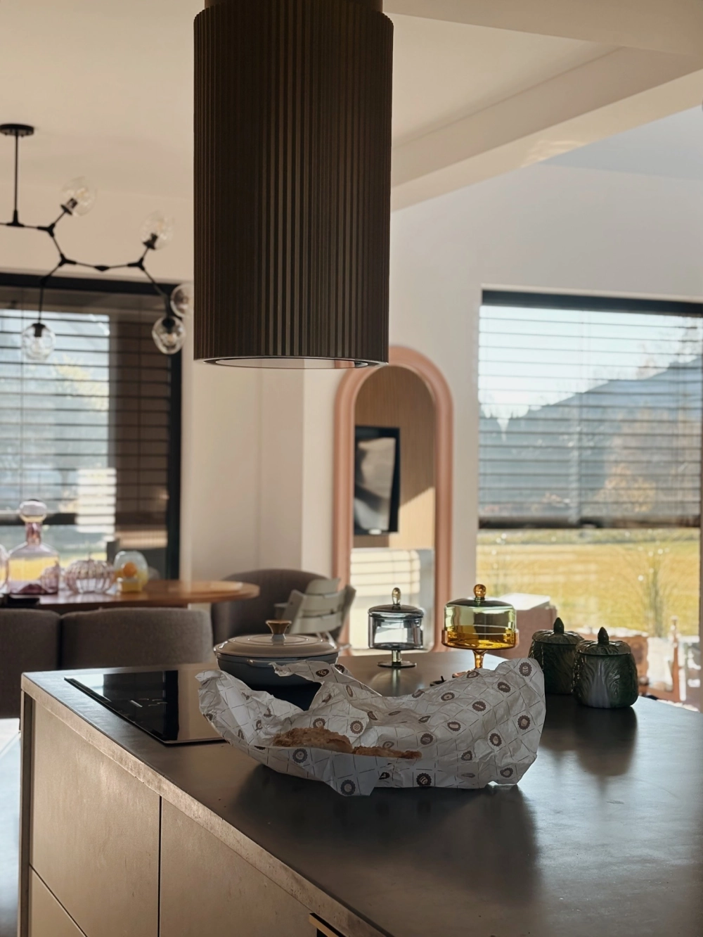 Đảo bếp rời linh hoạt dễ dàng di chuyển trong không gian