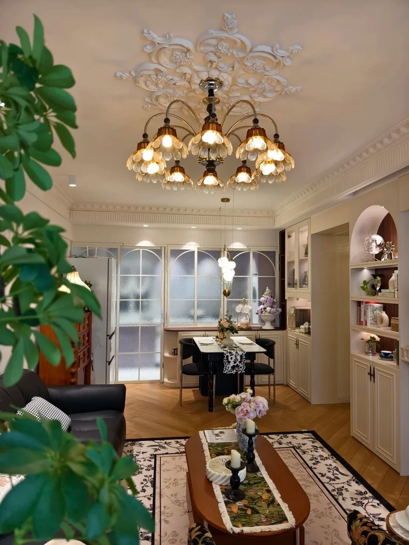 Tinh tế và quý phái cùng đèn chùm phòng khách cao cấp
