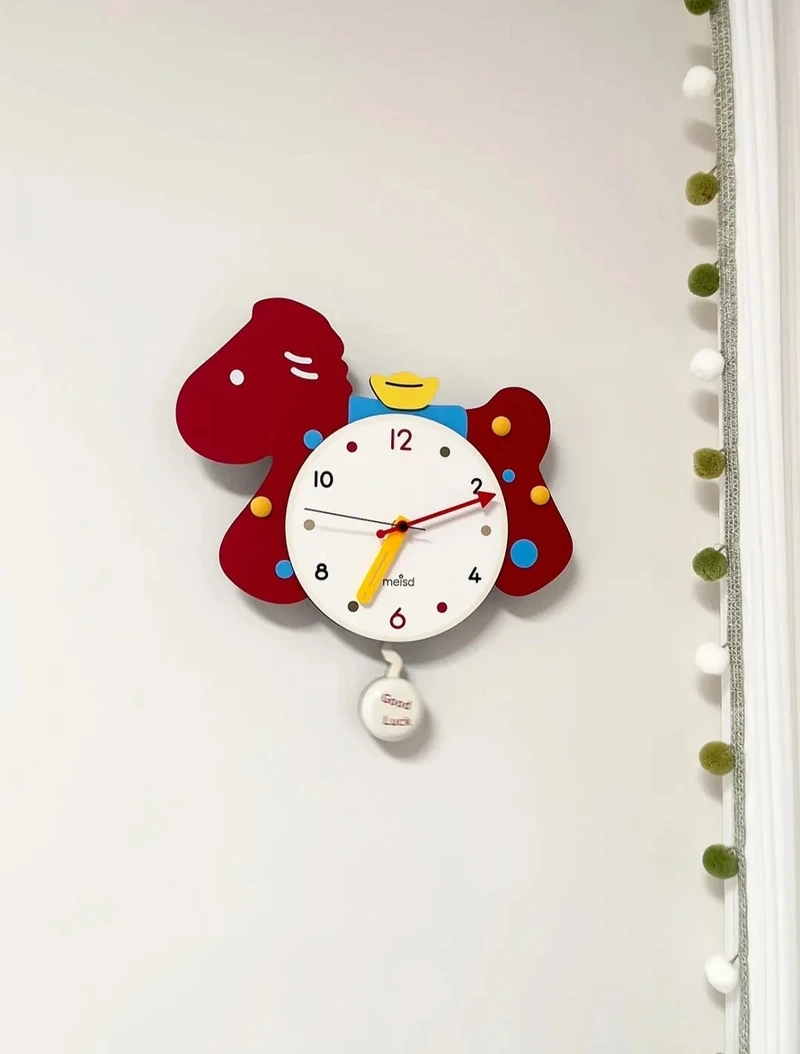 Cách chọn đồng hồ treo tường phù hợp phòng khách