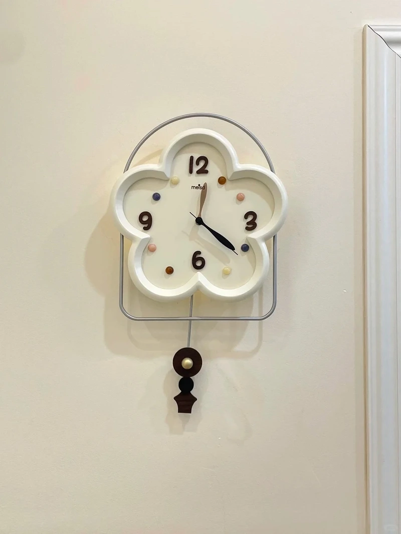 Tinh tế và ấn tượng với đồng hồ treo tường thiết kế đẹp