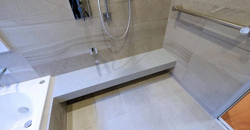 Gạch men nhà vệ sinh sáng đẹp dễ lau chùi