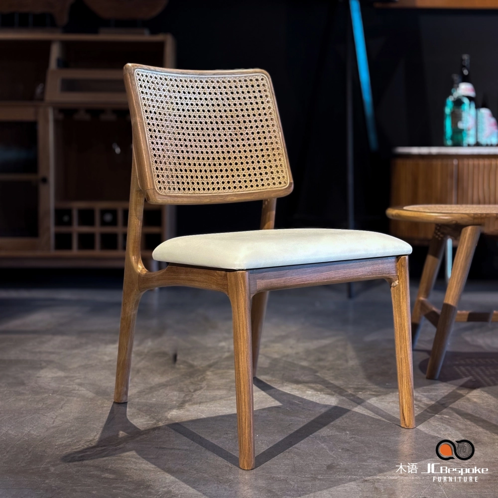 Bộ sưu tập ghế ăn nhập khẩu Ý với đường nét tinh tế