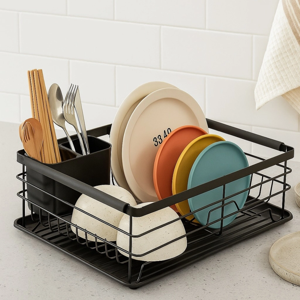 Khay chia thìa dĩa ngăn nắp đặt trong ngăn kéo tủ bếp