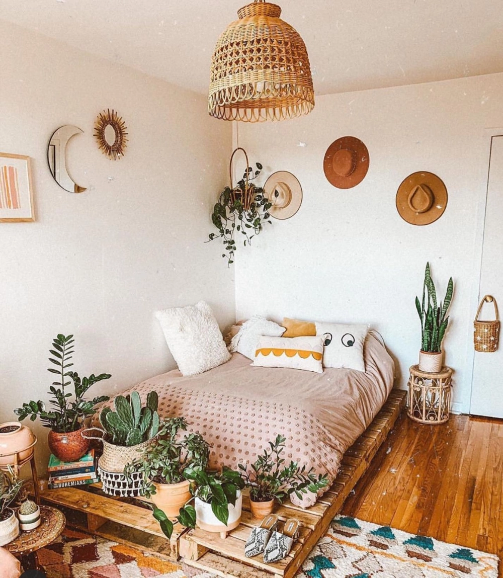 Giường ngủ gỗ sồi nga màu sáng thanh lịch