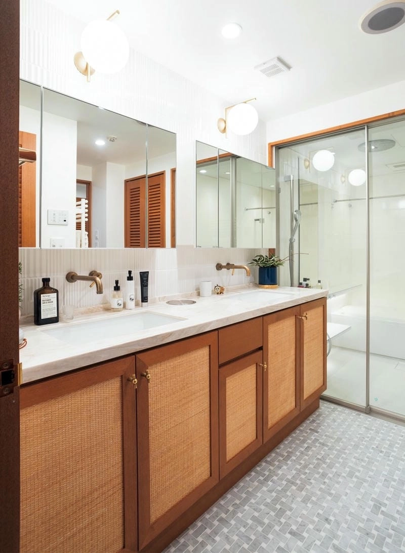 Lavabo nhà vệ sinh gọn gàng dễ vệ sinh