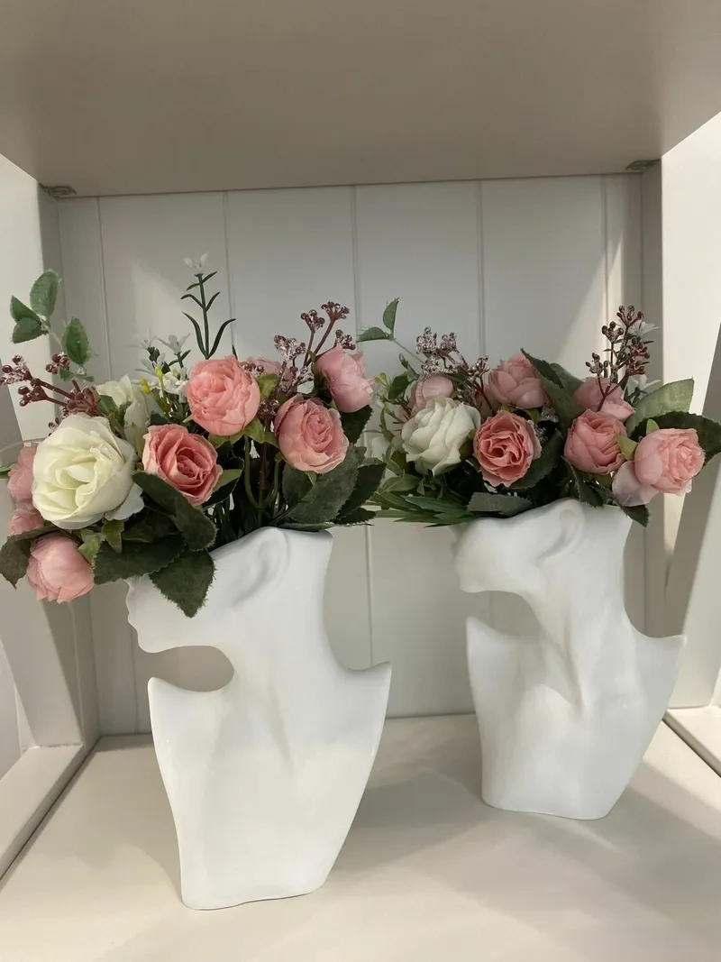 Thổi hồn sáng tạo vào không gian nhờ ảnh lọ hoa giả sáng tạo