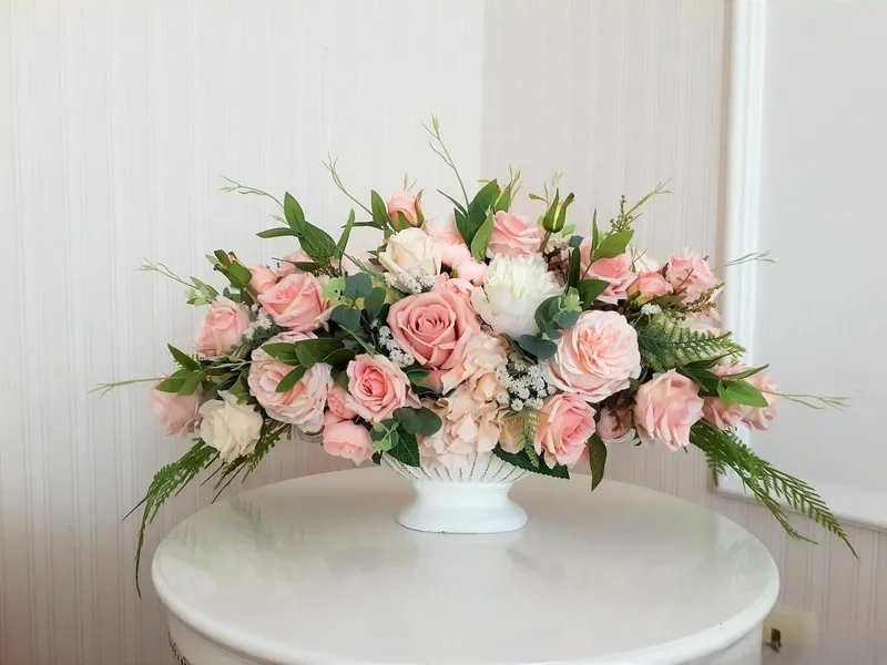 Khám phá ảnh lọ hoa giả đẹp tạo điểm nhấn cho không gian sống