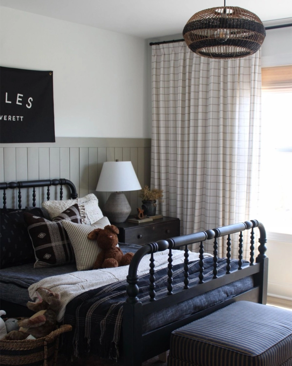 Chiếc giường ngủ bé trai hình ô tô độc đáo và cá tính