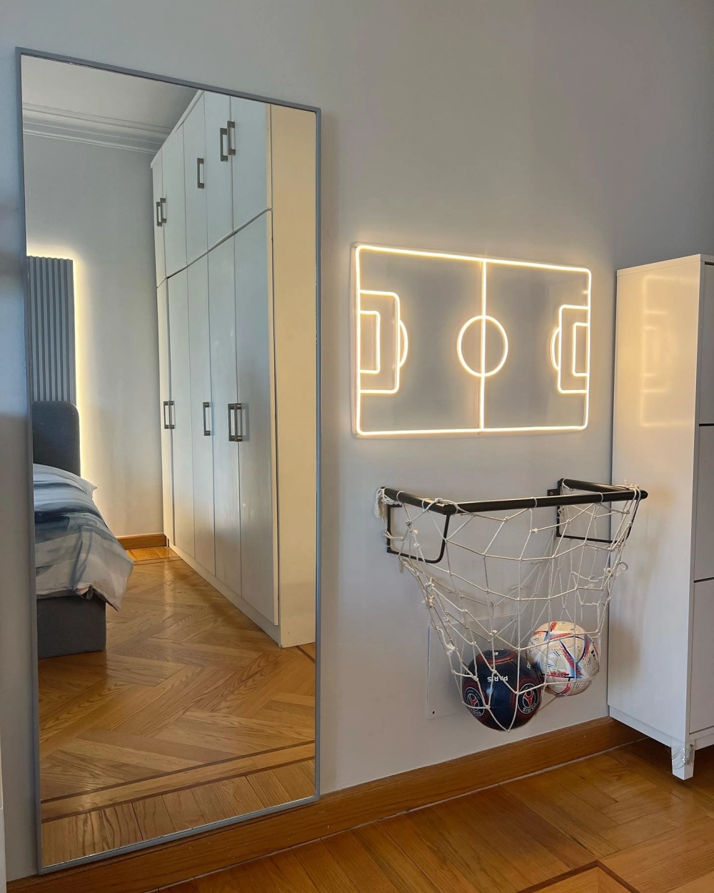 Sử dụng thảm lót sàn phòng ngủ bé trai êm ái và an toàn