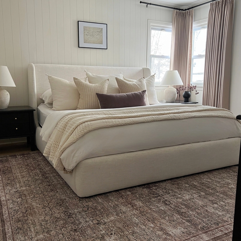 Cách trang trí phòng ngủ vợ chồng mới cưới tông màu hồng ngọt ngào