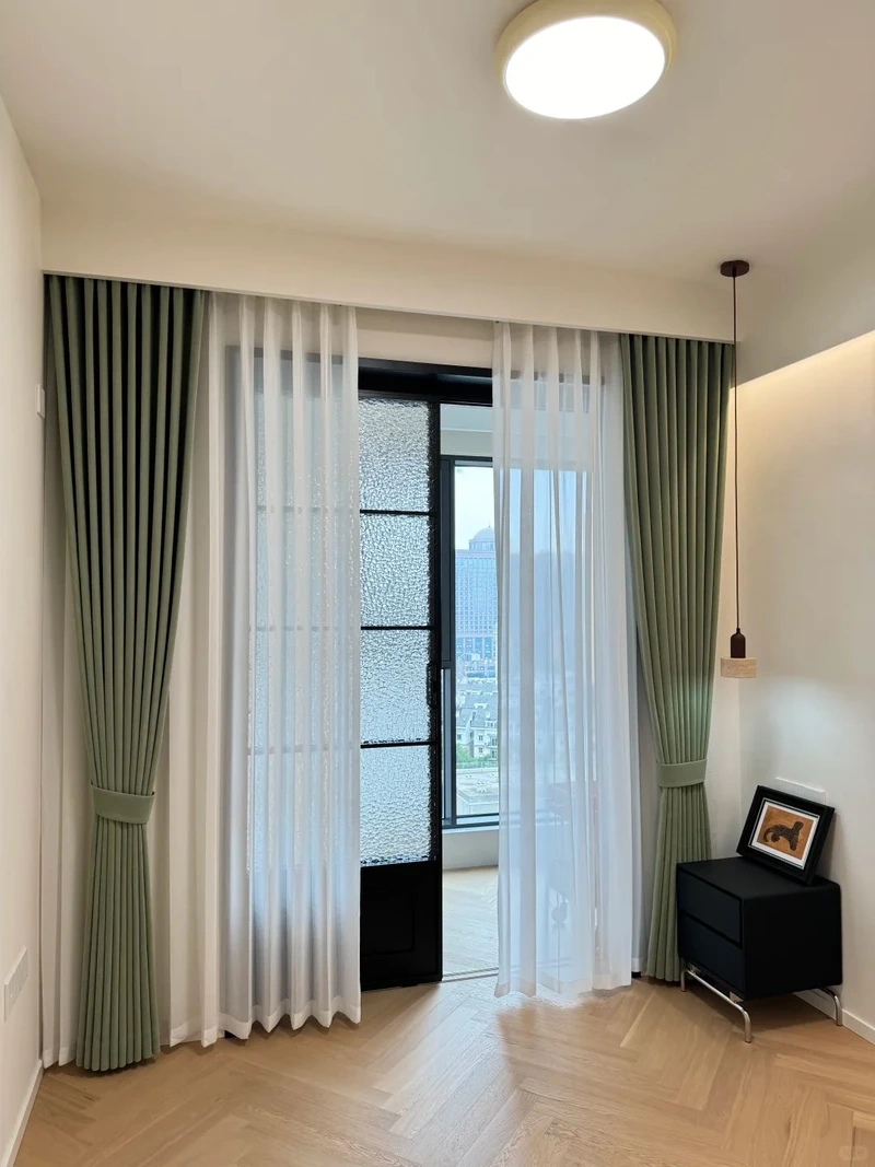 Thanh lịch sang trọng cùng rèm cửa phòng khách tân cổ điển