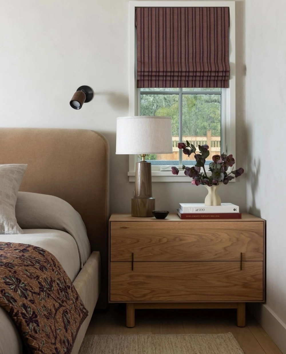 Phong cách tab đầu giường tân cổ điển chạm khắc tinh xảo