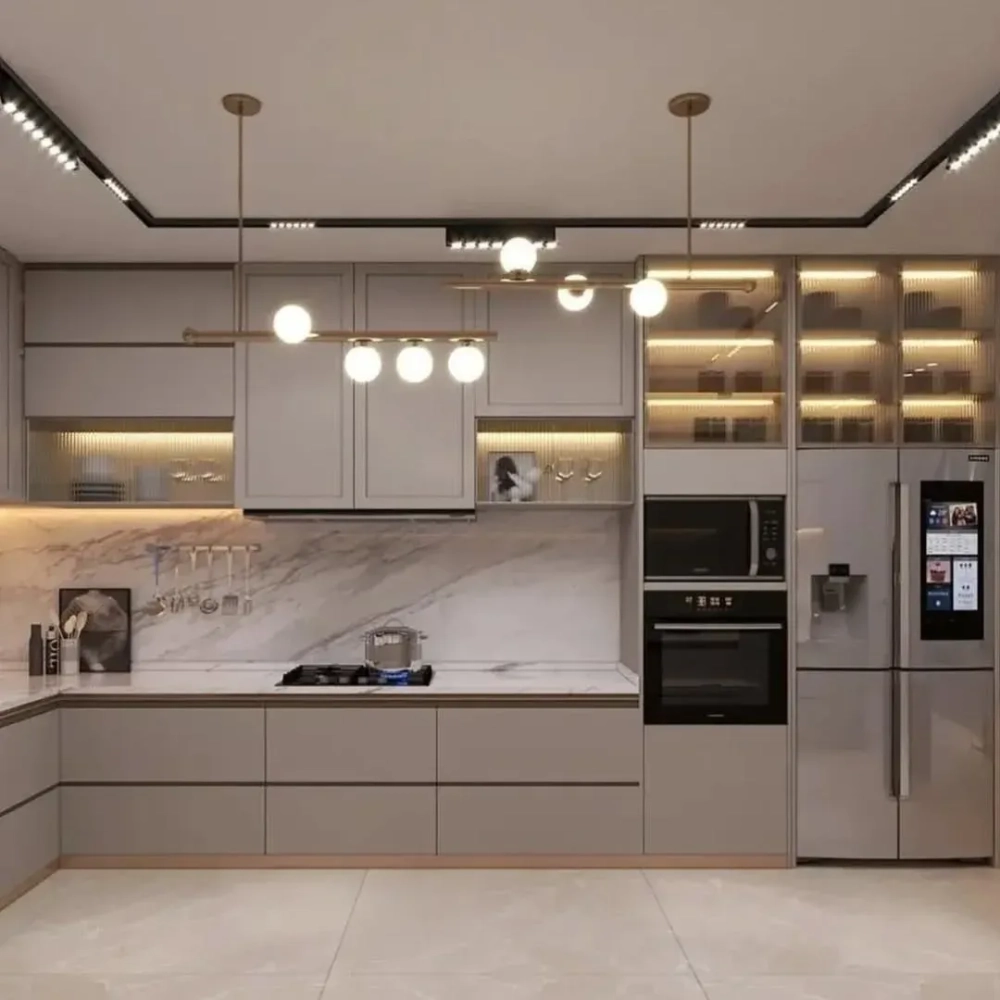 Sự kết hợp màu sắc bếp hiện đại tạo điểm nhấn độc đáo cho căn hộ chung cư