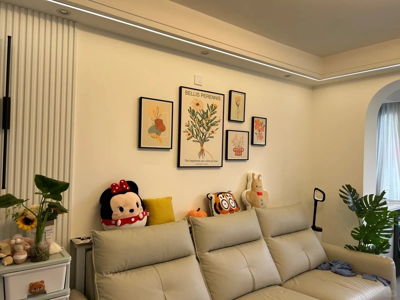 Sang trọng và đẳng cấp với tranh treo phòng khách sơn dầu