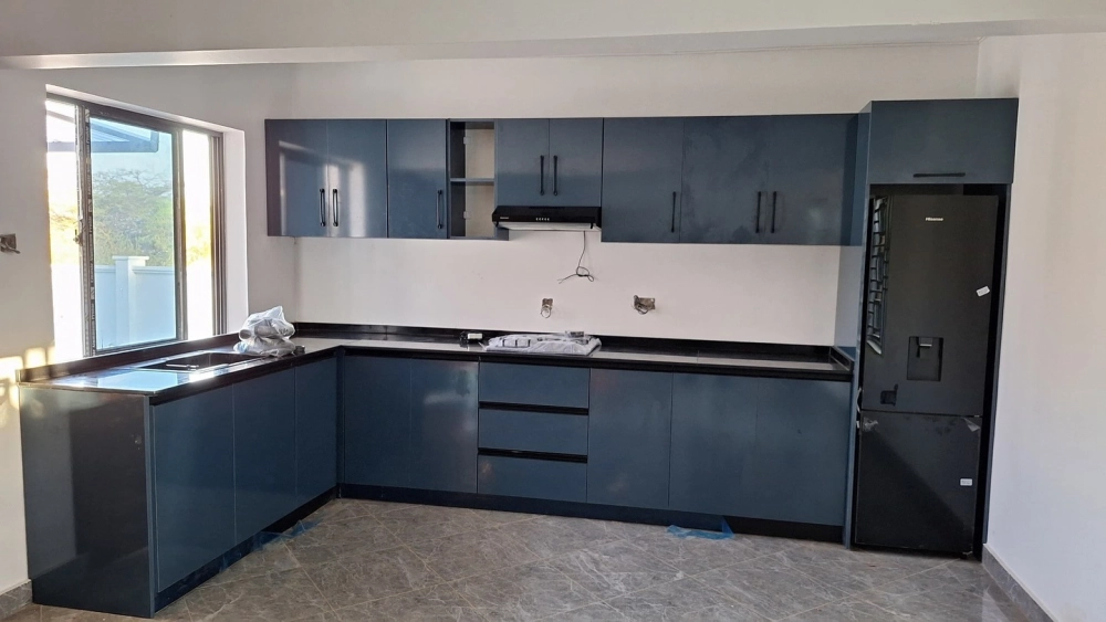 Tủ bếp gỗ công nghiệp an cường kết hợp bàn đảo