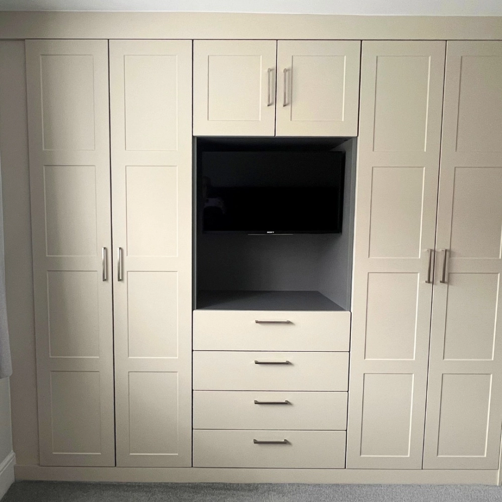 Mẫu tủ quần áo âm tường cánh lùa mặt gương soi toàn thân