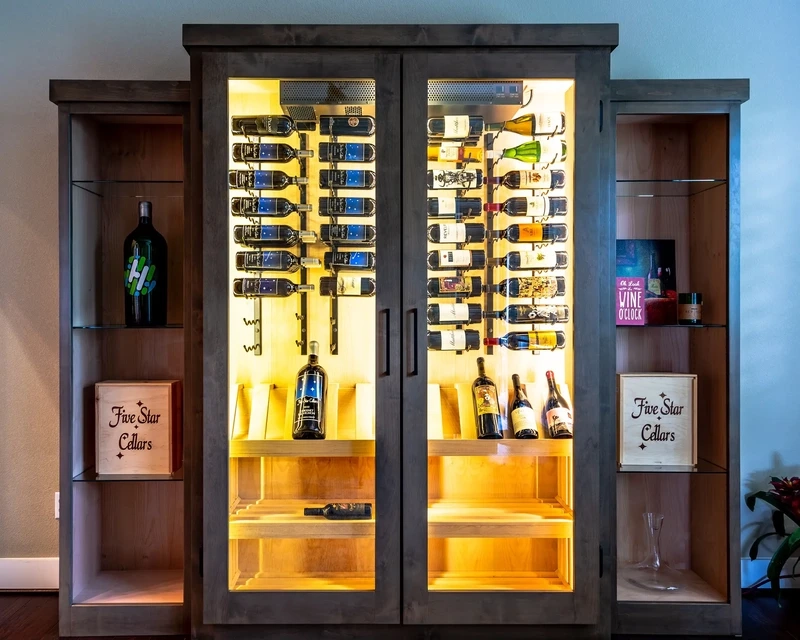 Hiện đại và tiện lợi với tủ rượu gỗ công nghiệp