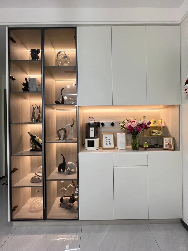 Thiết kế thông minh cho tủ rượu nhà ống