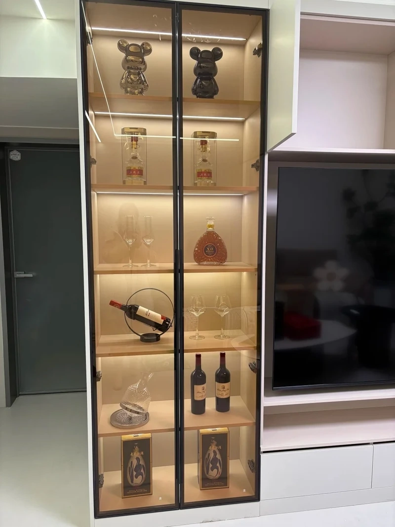 Gọn gàng và tiện lợi nhờ tủ rượu tối giản