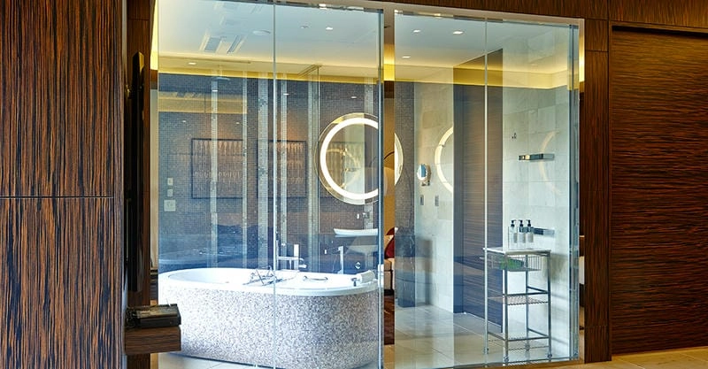 Vách tắm kính đẹp nâng tầm thẩm mỹ phòng tắm