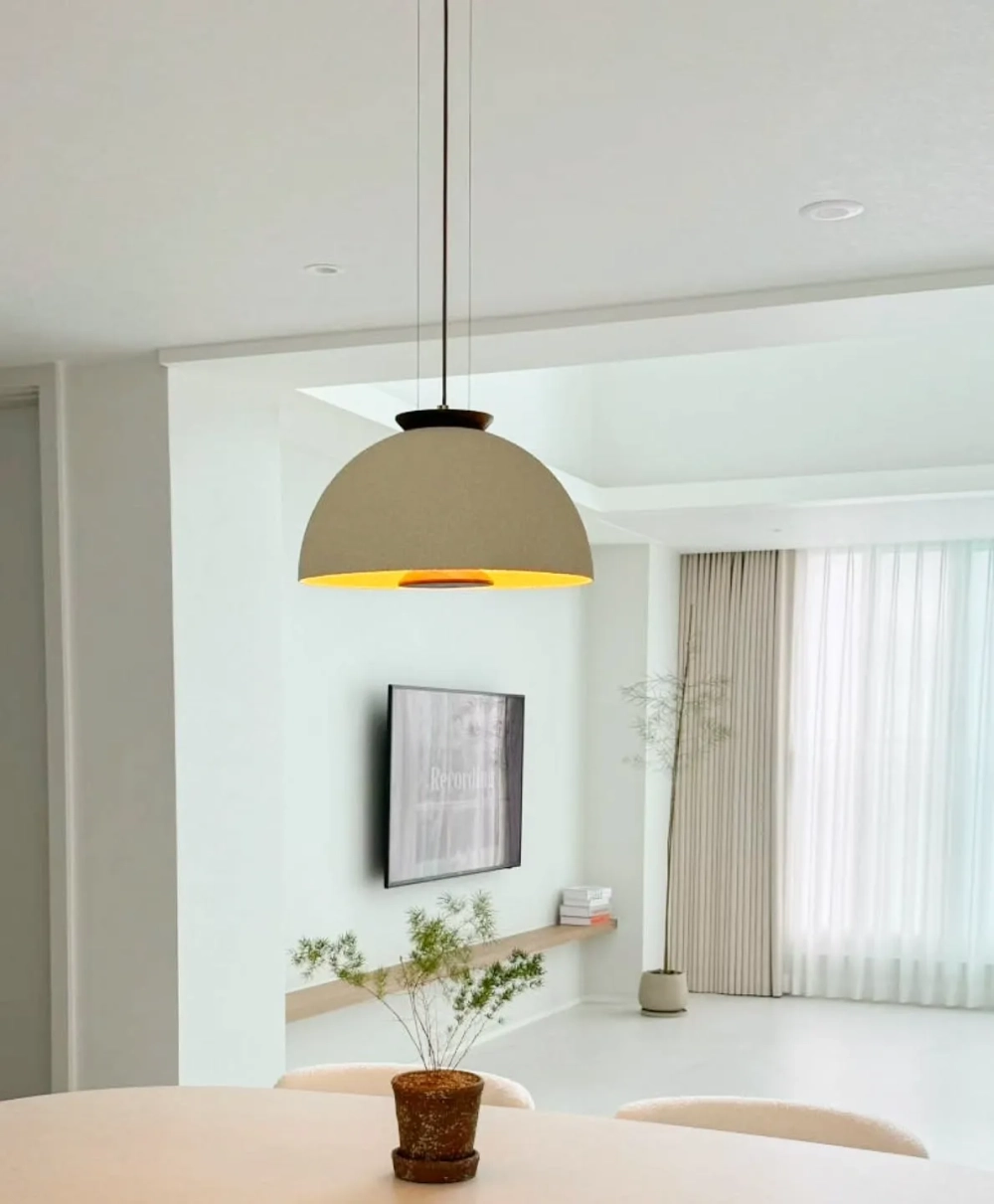 Mẫu đèn thả hình vòng Led hiện đại trên bàn trà