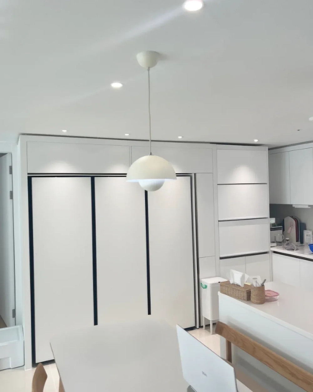 Đèn thả pha lê lộng lẫy cho phòng khách thông tầng