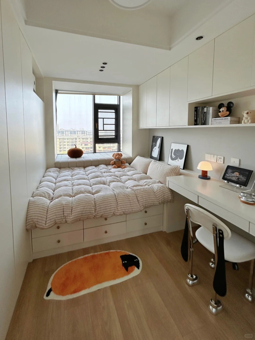 Giường ngủ có ngăn kéo đầu giường độc đáo và đa năng