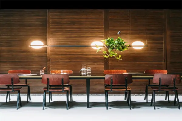 Mẫu đèn thả bàn ăn đẹp tinh tế tô điểm không gian bếp