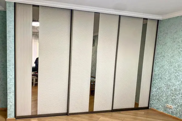 Top mẫu tủ quần áo âm tường đẹp hiện đại cho không gian sống