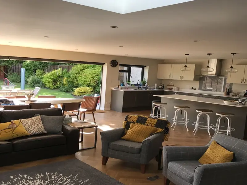 Phòng khách liền bếp giải pháp tối ưu không gian hiện đại