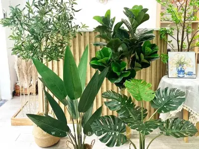 Ảnh cây giả trang trí giúp không gian sống thêm sinh động
