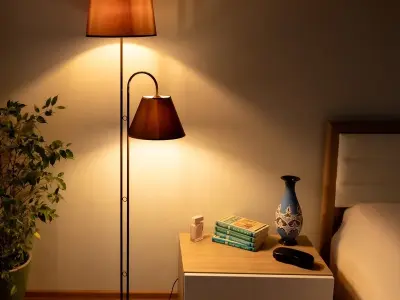 Ảnh đèn cây đứng hiện đại tạo điểm nhấn không gian sống